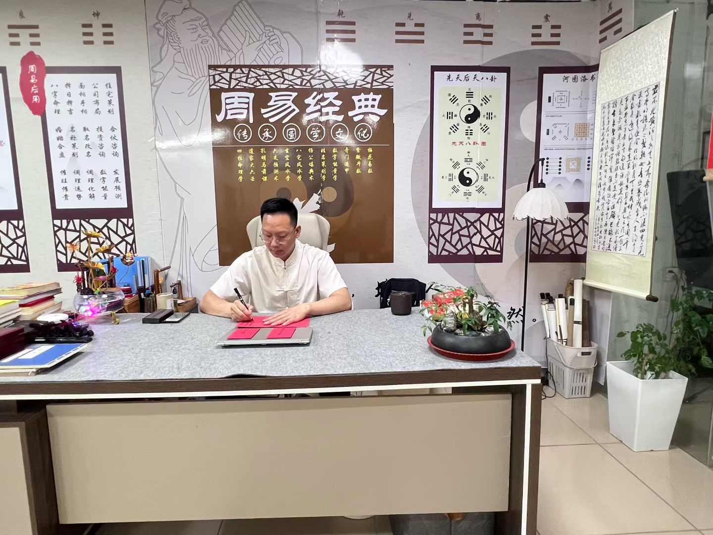 一鸣师傅工作照